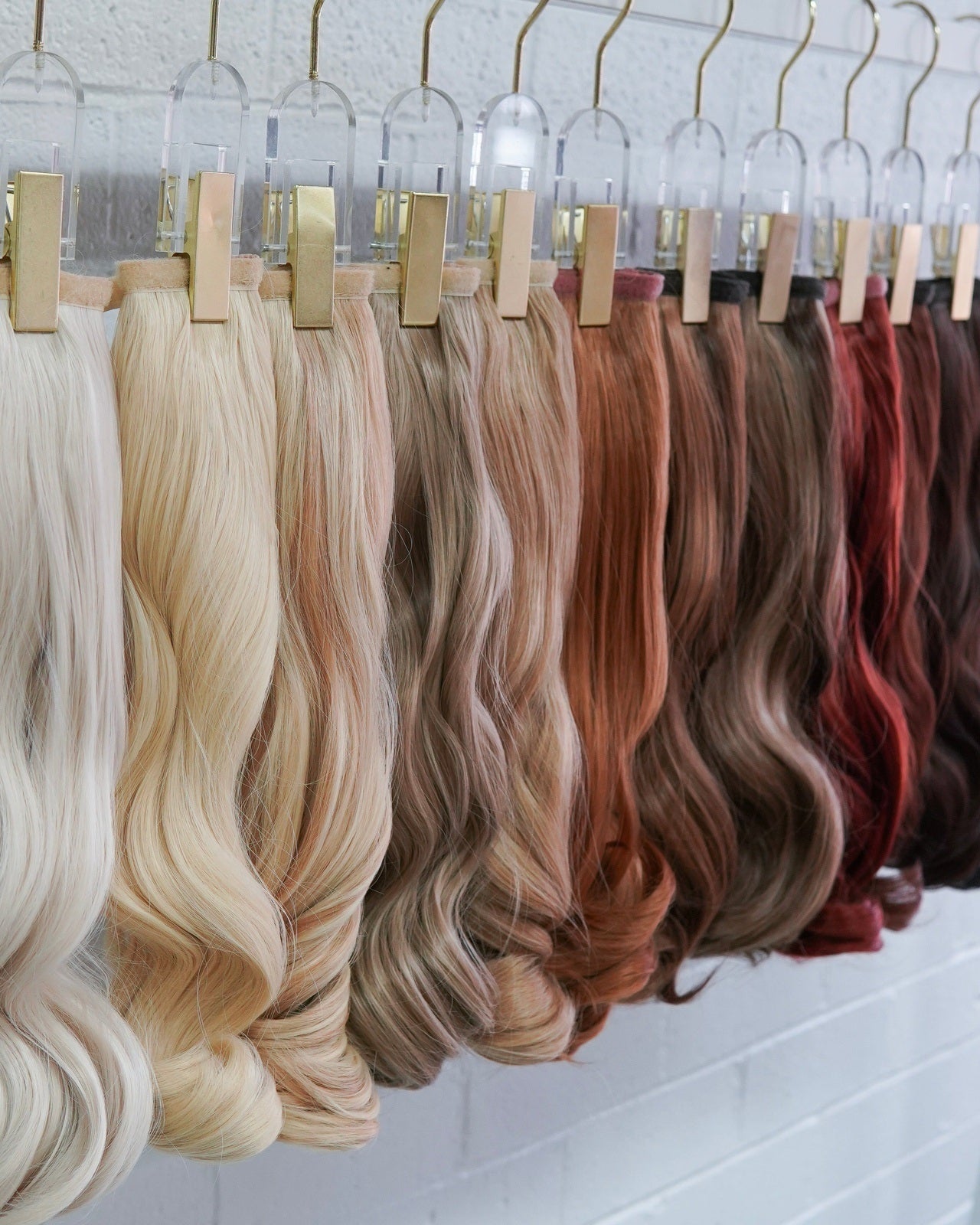ABBY Synthetic 16” Loose Curl Ponytail - Milk & Honey Wigs