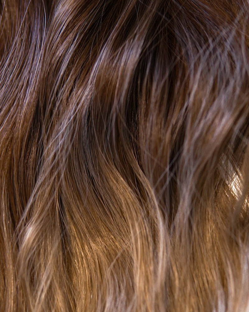 ELIZA Synthetic 18” Ombre Wavy Ponytail - Milk & Honey Wigs