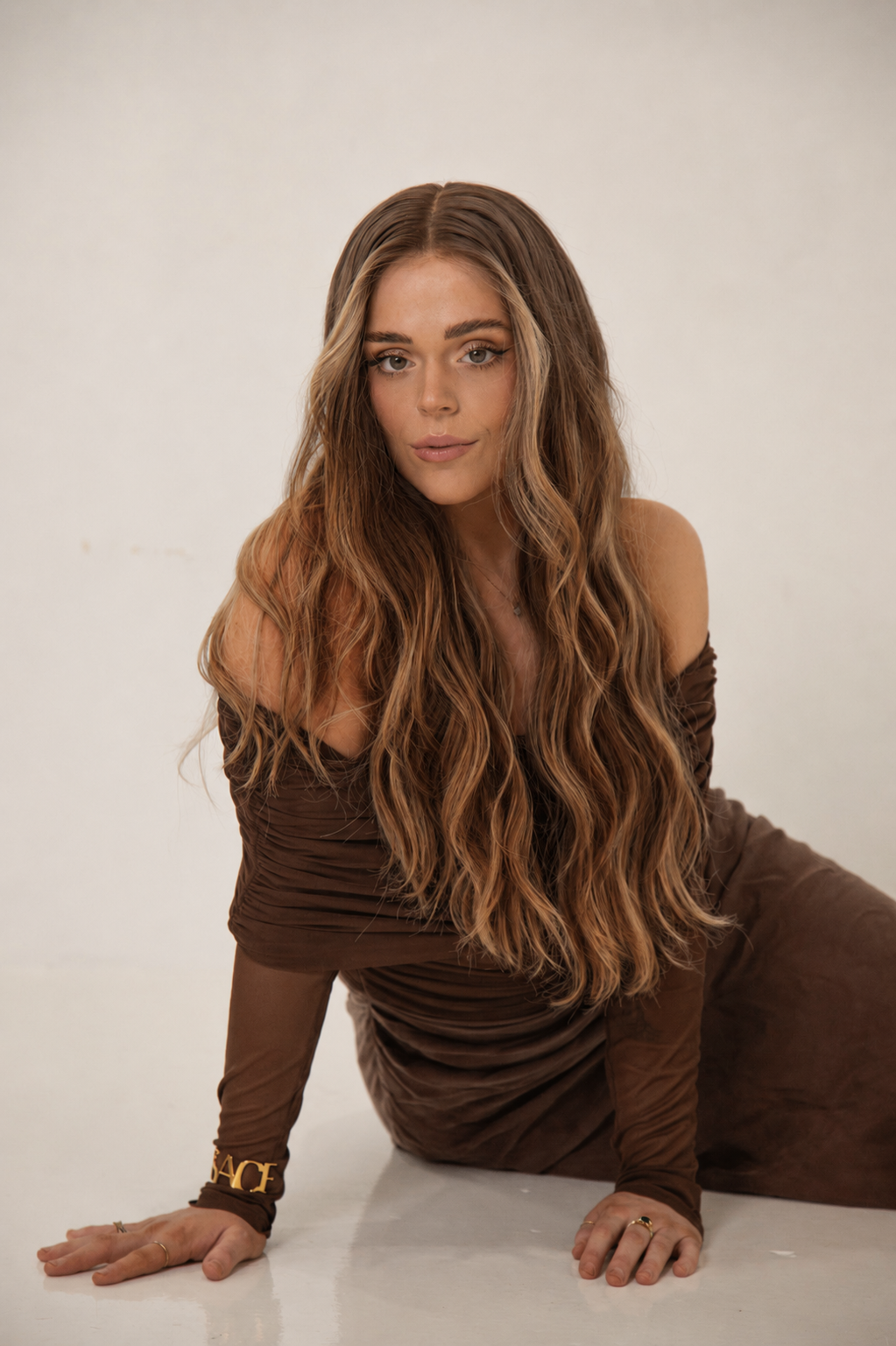 LOUISE 26 INCH - Chocolate Brown - Human Hair Wig
