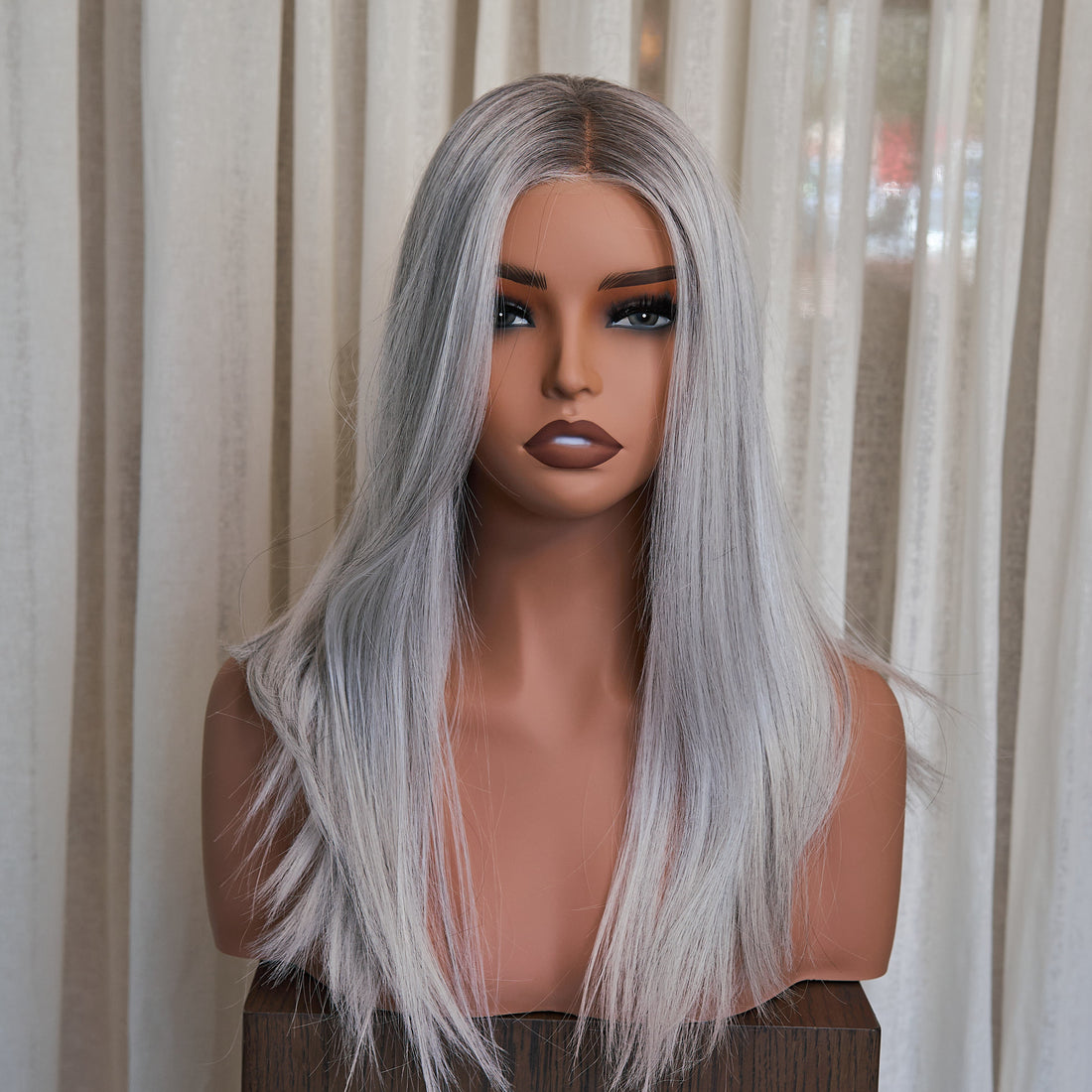 Genesis Hand Tied™ 16" - Iced Silver