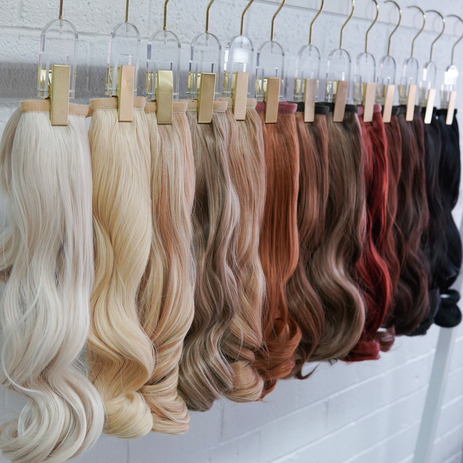 ABBY synthetic loose curl ponytail, 16 inch | Milk &amp; Honey Wigs