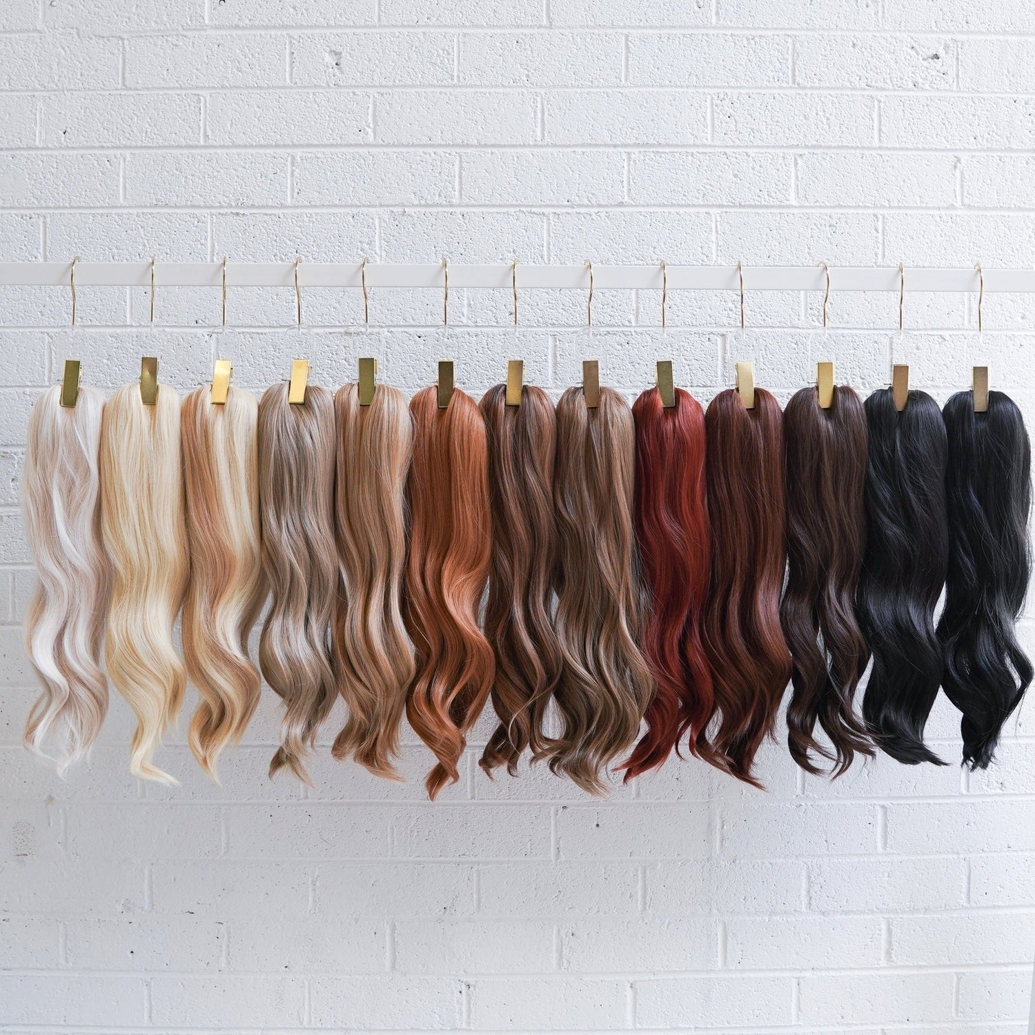 HOLLYWOOD Synthetic 24” Loose Curl Ponytail - Milk &amp; Honey Wigs