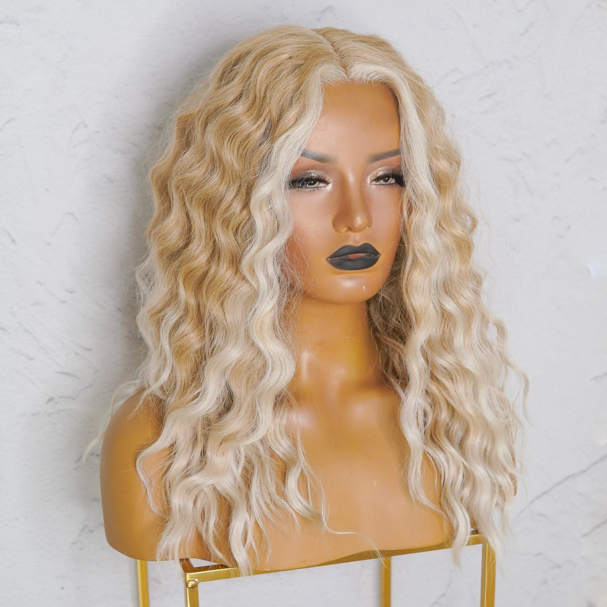LILY 20&quot; Frosted Blonde Lace Front Wig - Milk &amp; Honey Wigs