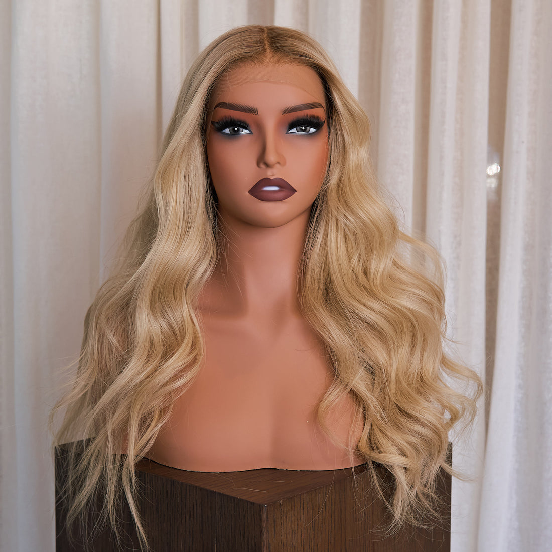 LUCIA 18 INCH - Lived In Blonde - Human Hair Wig
