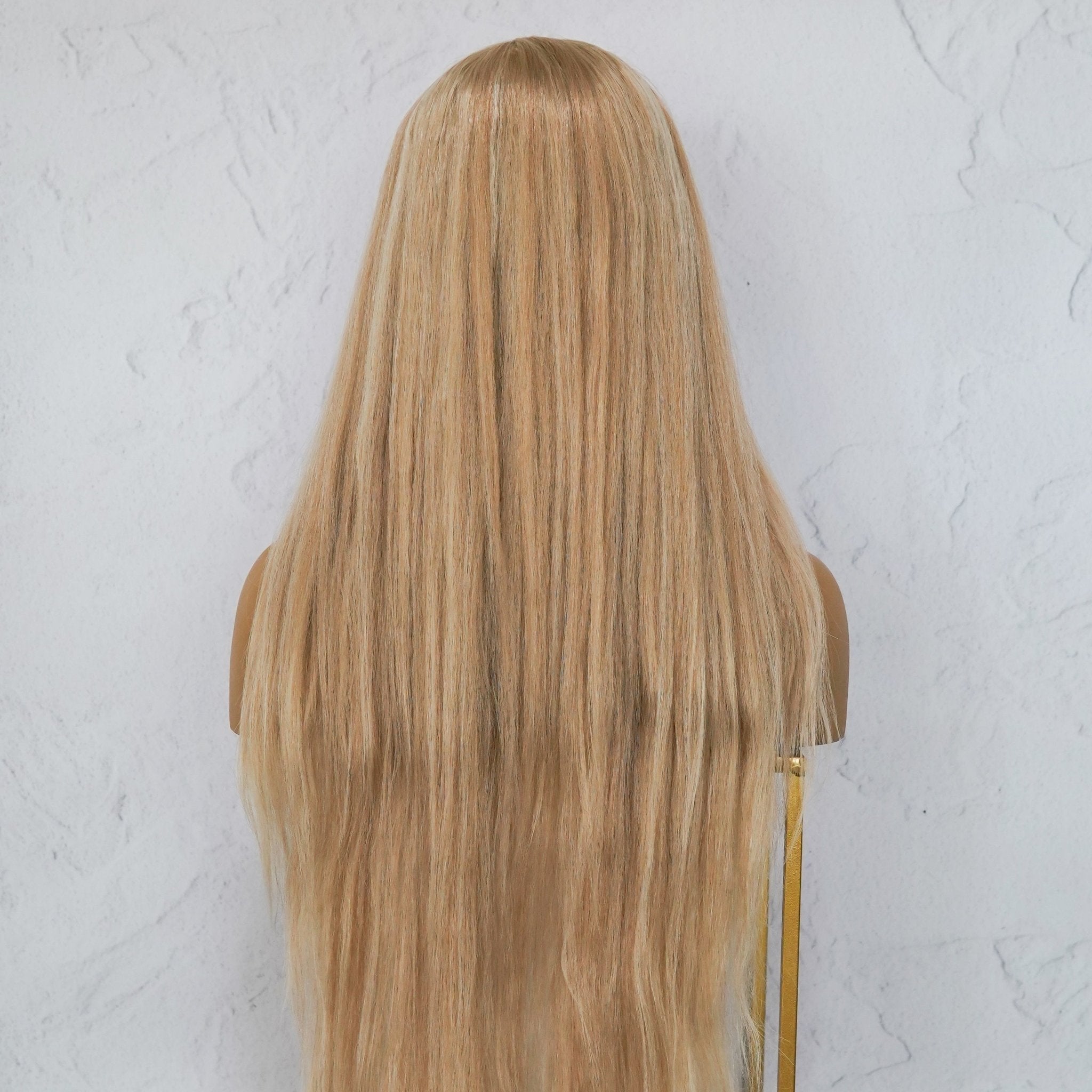 HANNAH Beach Blonde Lace Front Wig - Milk & Honey Wigs