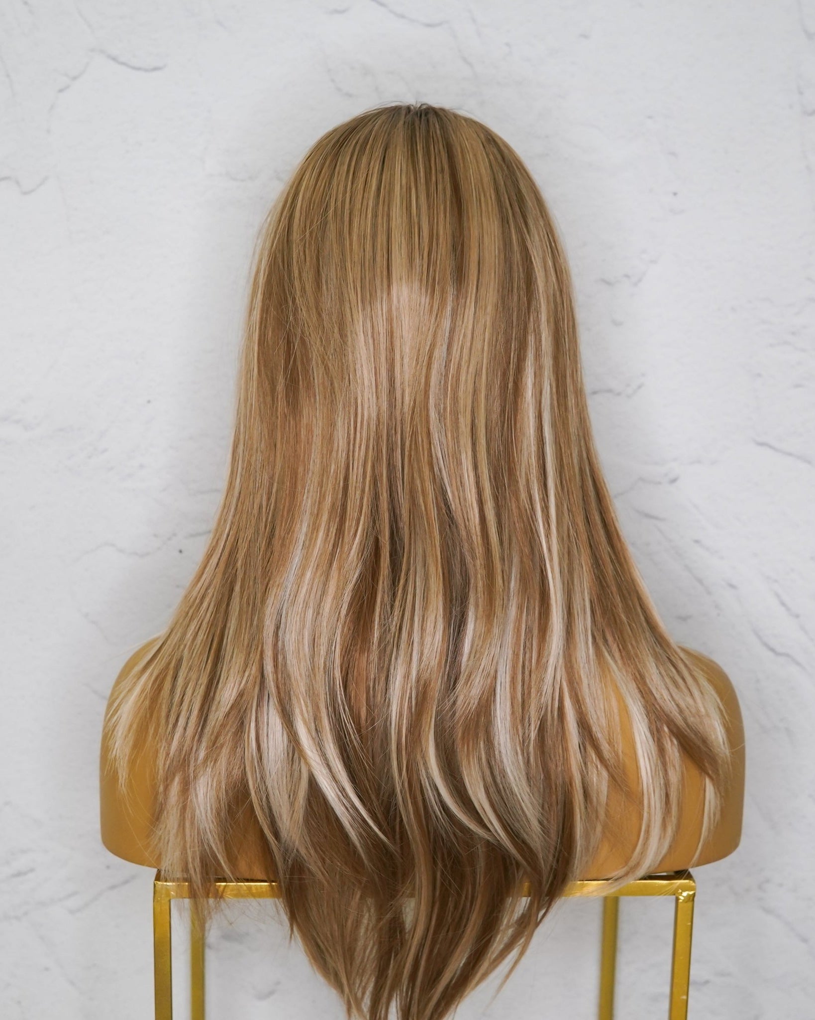 LINDSAY Ombre Blonde Lace Front Wig - Milk & Honey