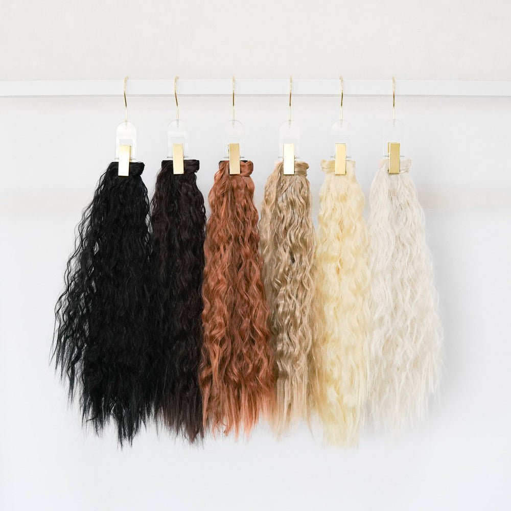 MORGAN wavy synthetic ponytail, 22 inch | Milk &amp; Honey Wigs