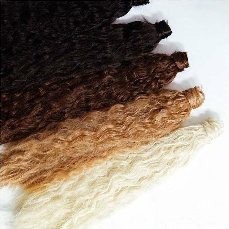 TEGAN wavy synthetic ponytail, 26 inch | Milk &amp; Honey Wigs