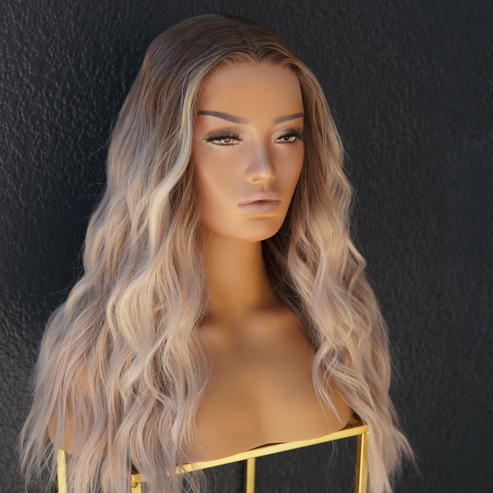 Zoey Ombre Lived In Blonde Ombre With Highlights & Money Piece